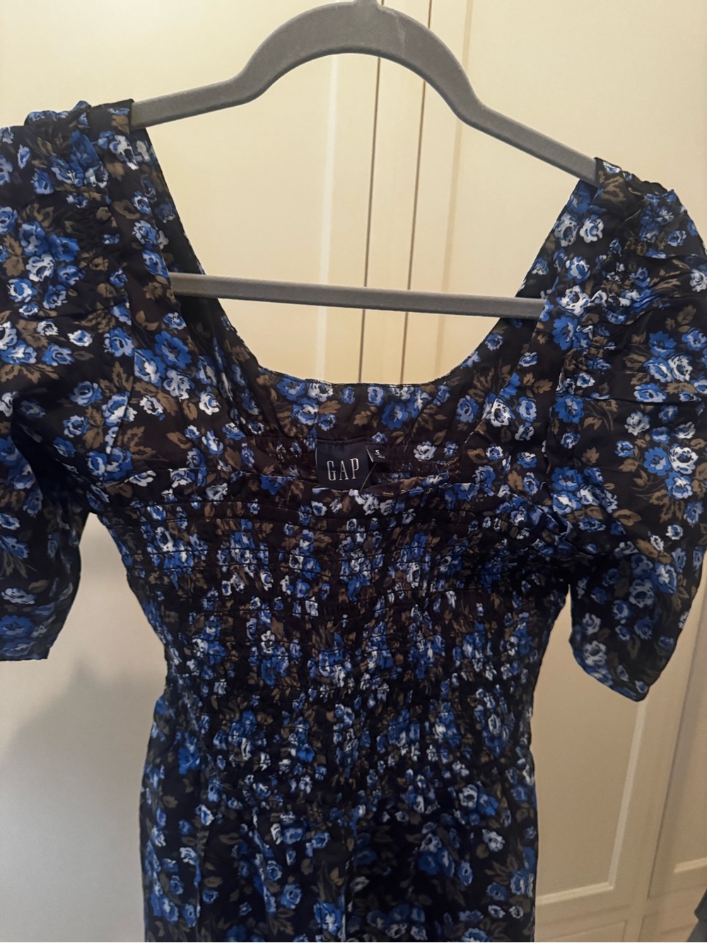 GAP Black and Blue Floral Smocked Women's Tunic